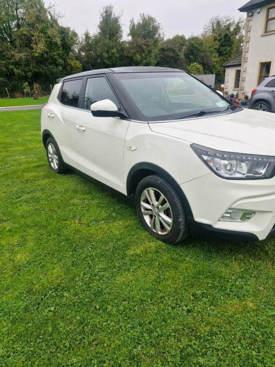 Car - Image 1
