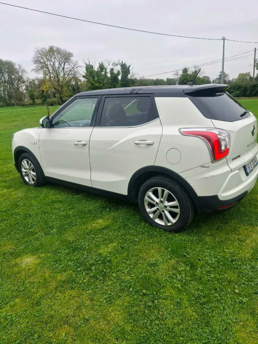 Car - Image 4