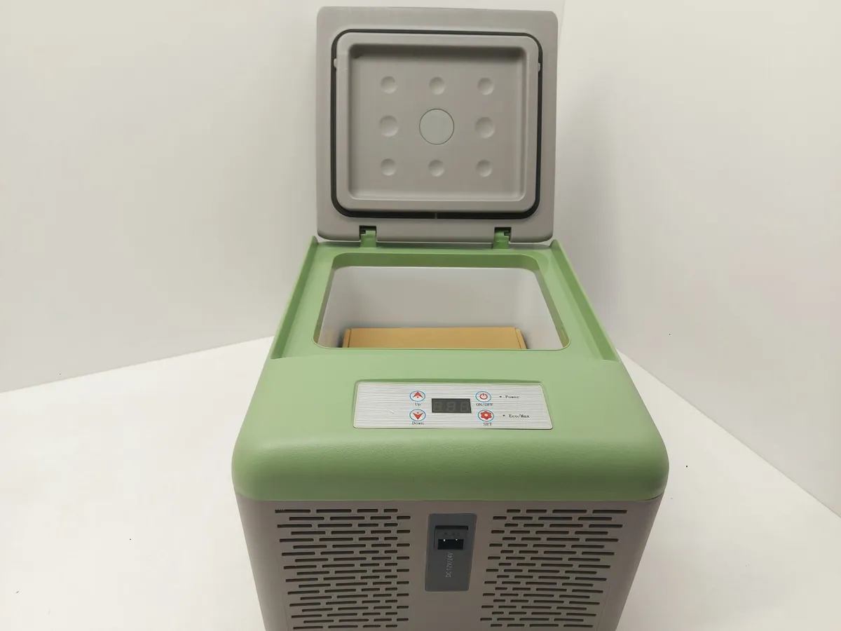 Car Refrigerator - 9L - Image 1