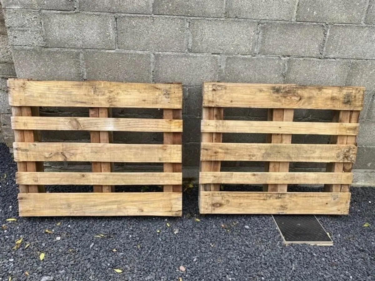 Free 2 Pallets