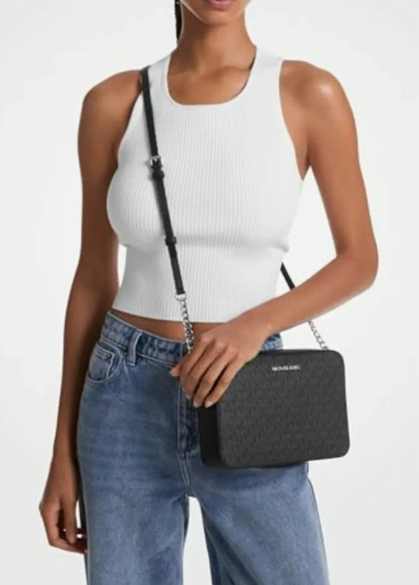 Michael kors crossbody bag - Image 1