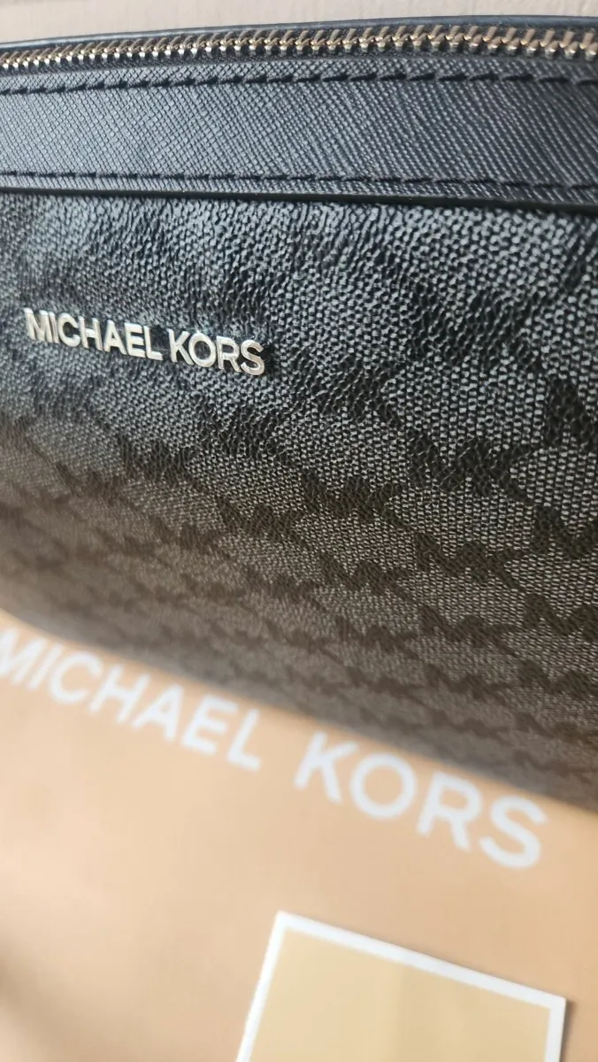 Michael kors crossbody bag - Image 2