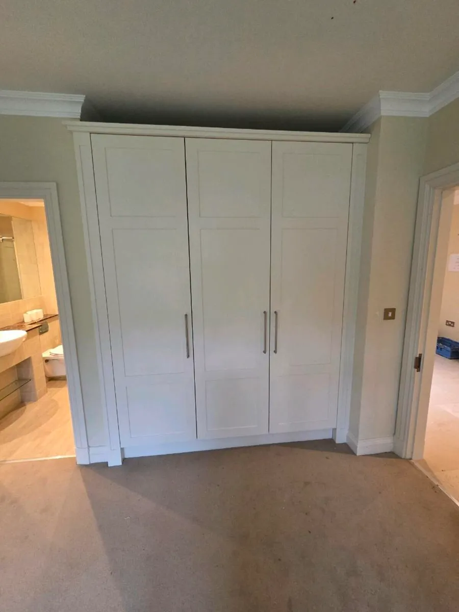 Fitted furniture - Image 1