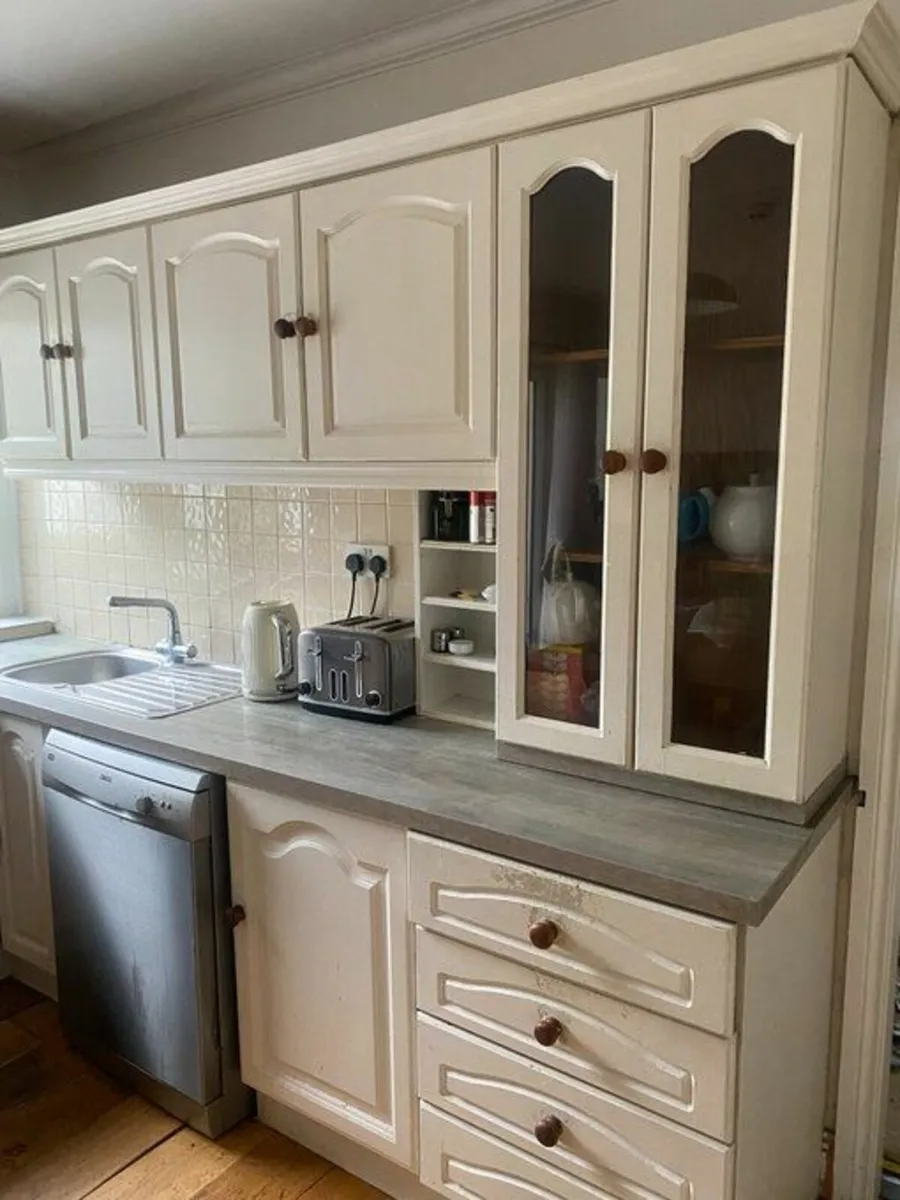 Kitchen units - Image 2