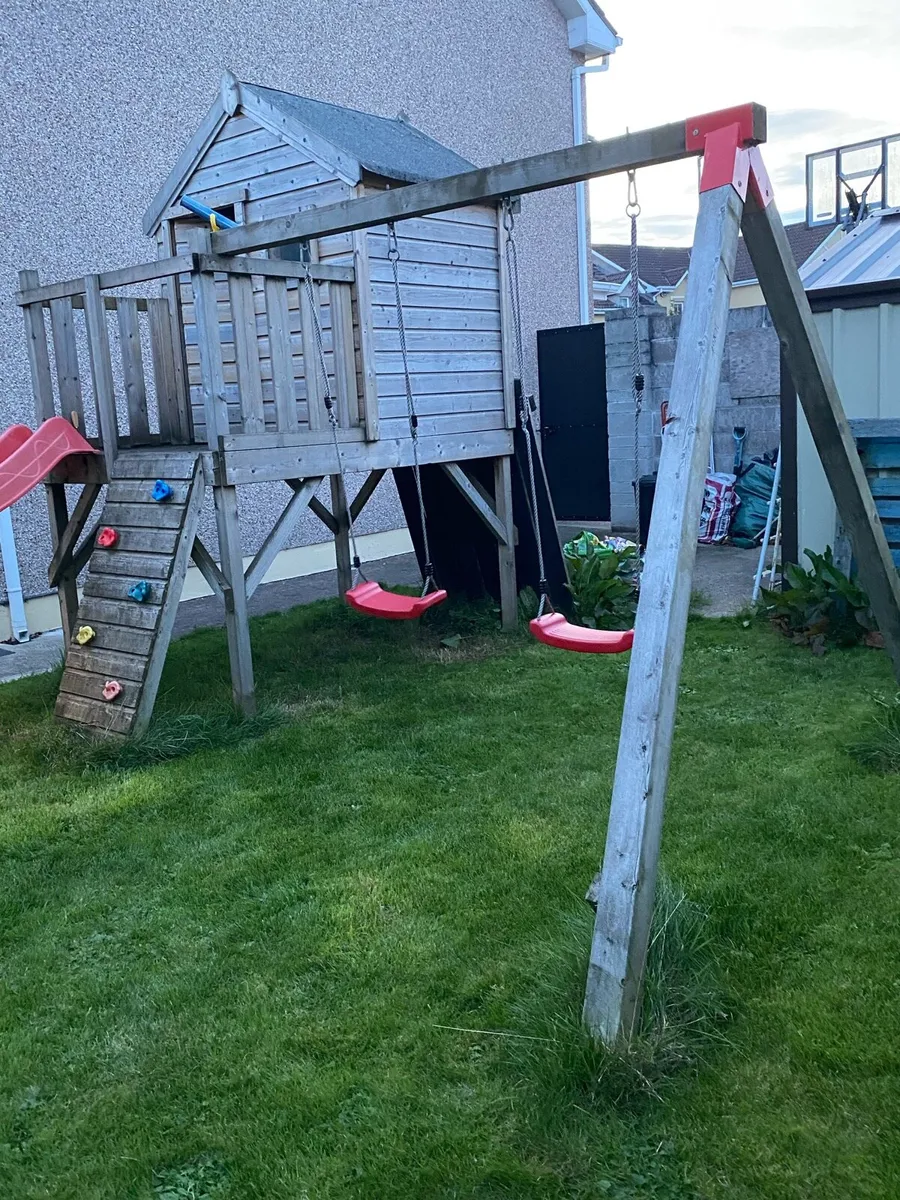 Wooden garden playhouse - Image 2