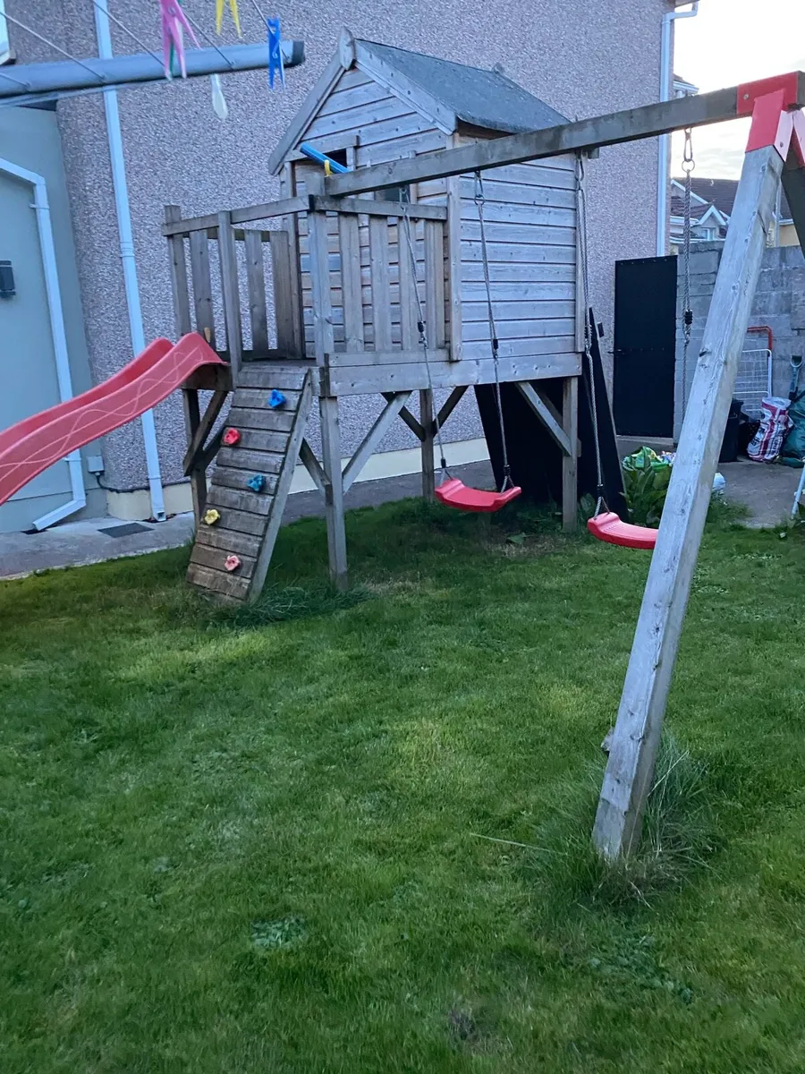 Wooden garden playhouse - Image 3