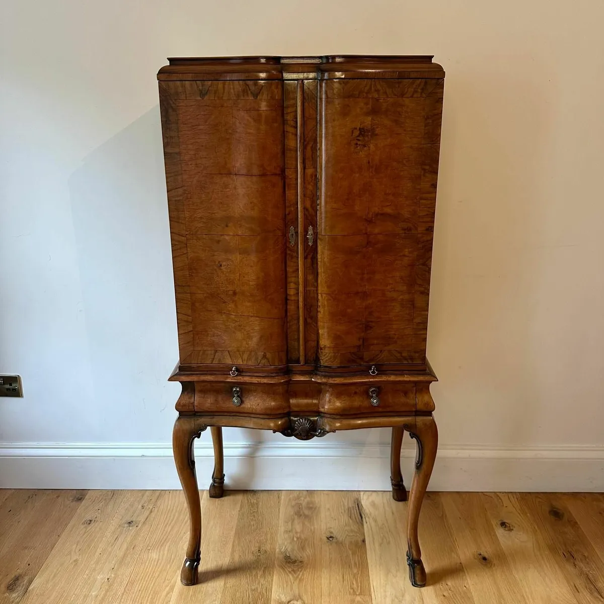 Vintage Drinks /  Cocktail Cabinet - Image 1