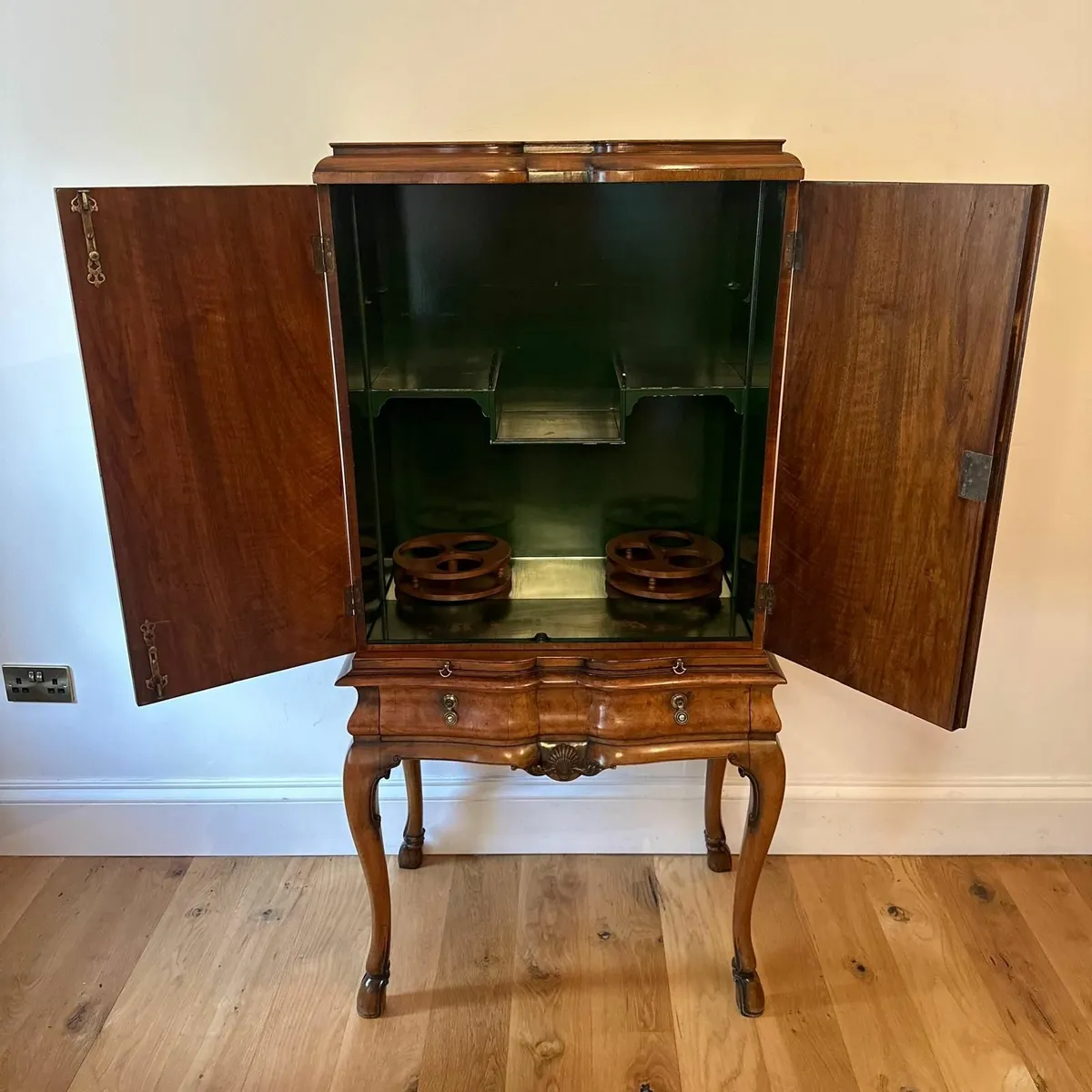 Vintage Drinks /  Cocktail Cabinet - Image 2