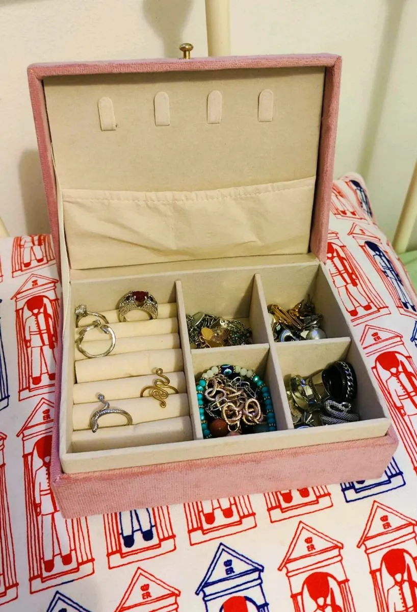 Velvet Pink Jewelry Box Organizer - Image 3