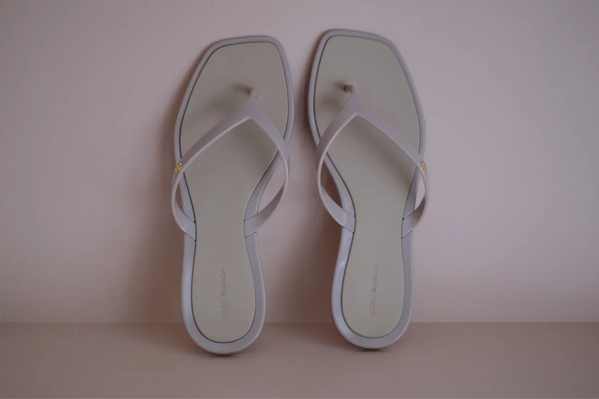 Tory Burch Roxanne Flip Flops Grey - Image 2