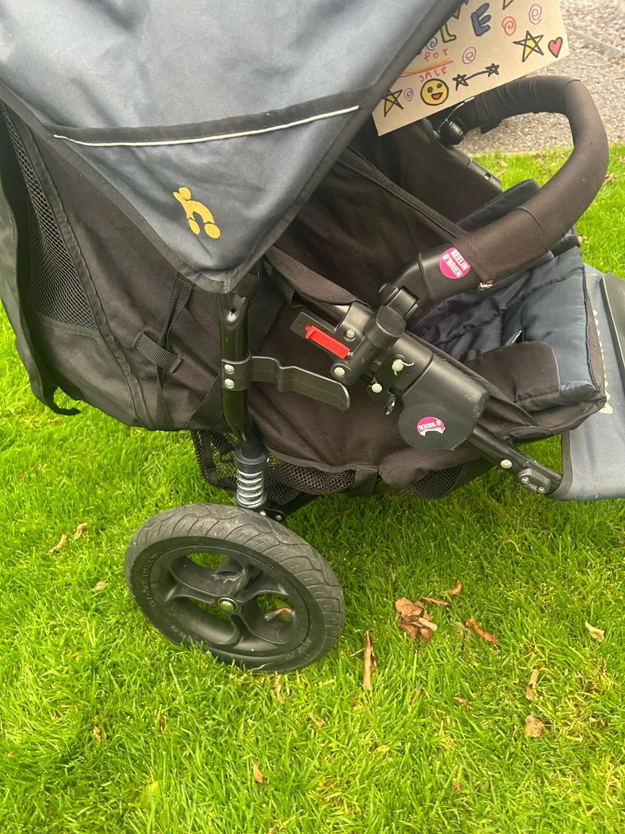 Out n about double buggy - Image 3