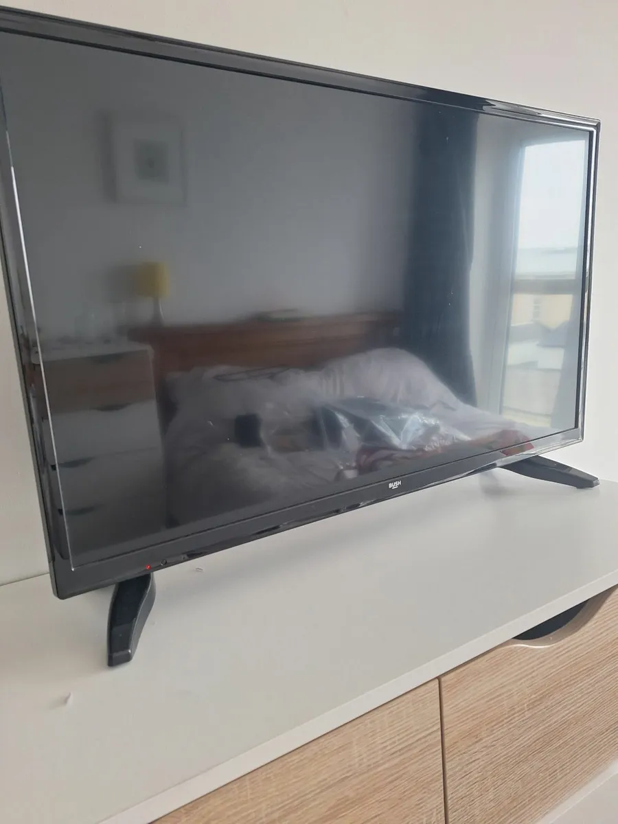 Bush 32" tv - Image 1