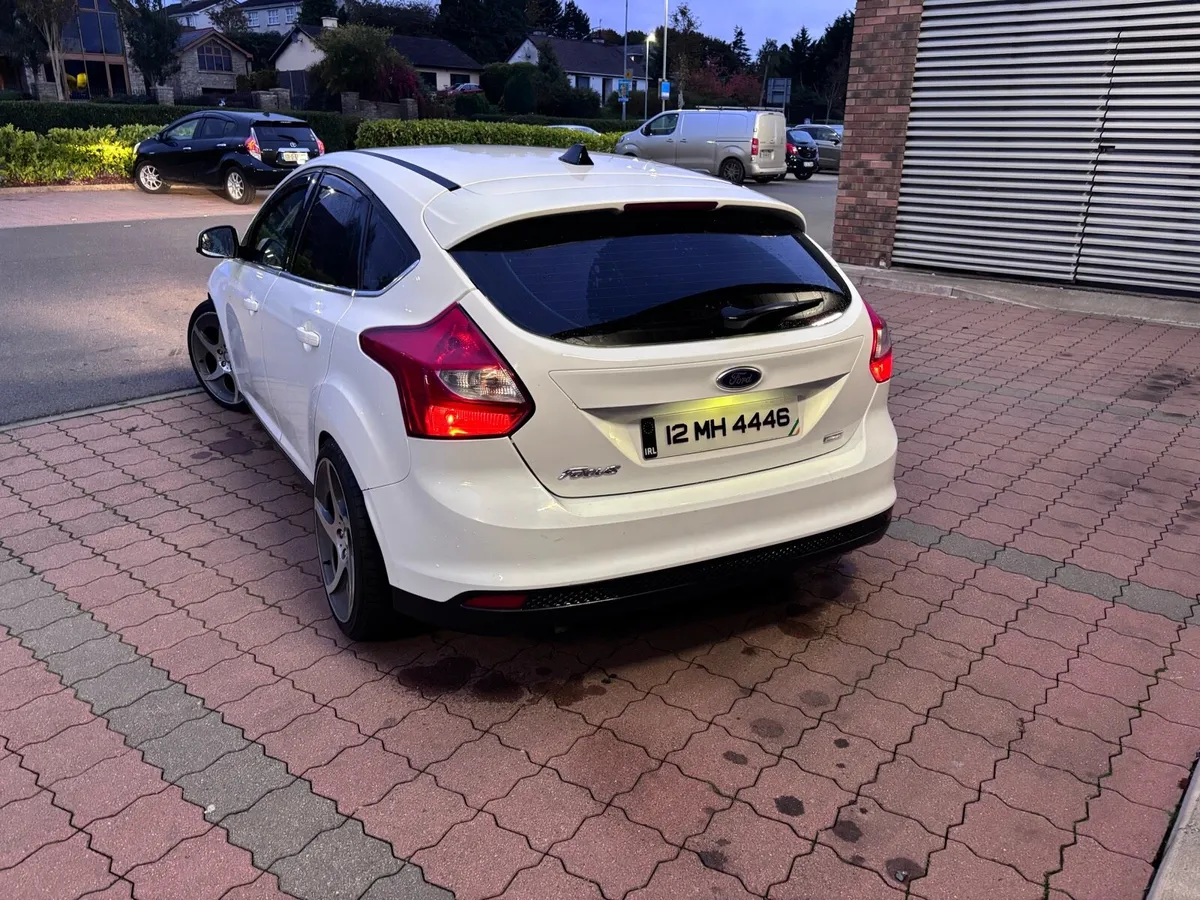 Ford Focus 2012 - Image 3