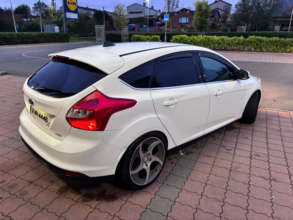 Ford Focus 2012 - Image 4