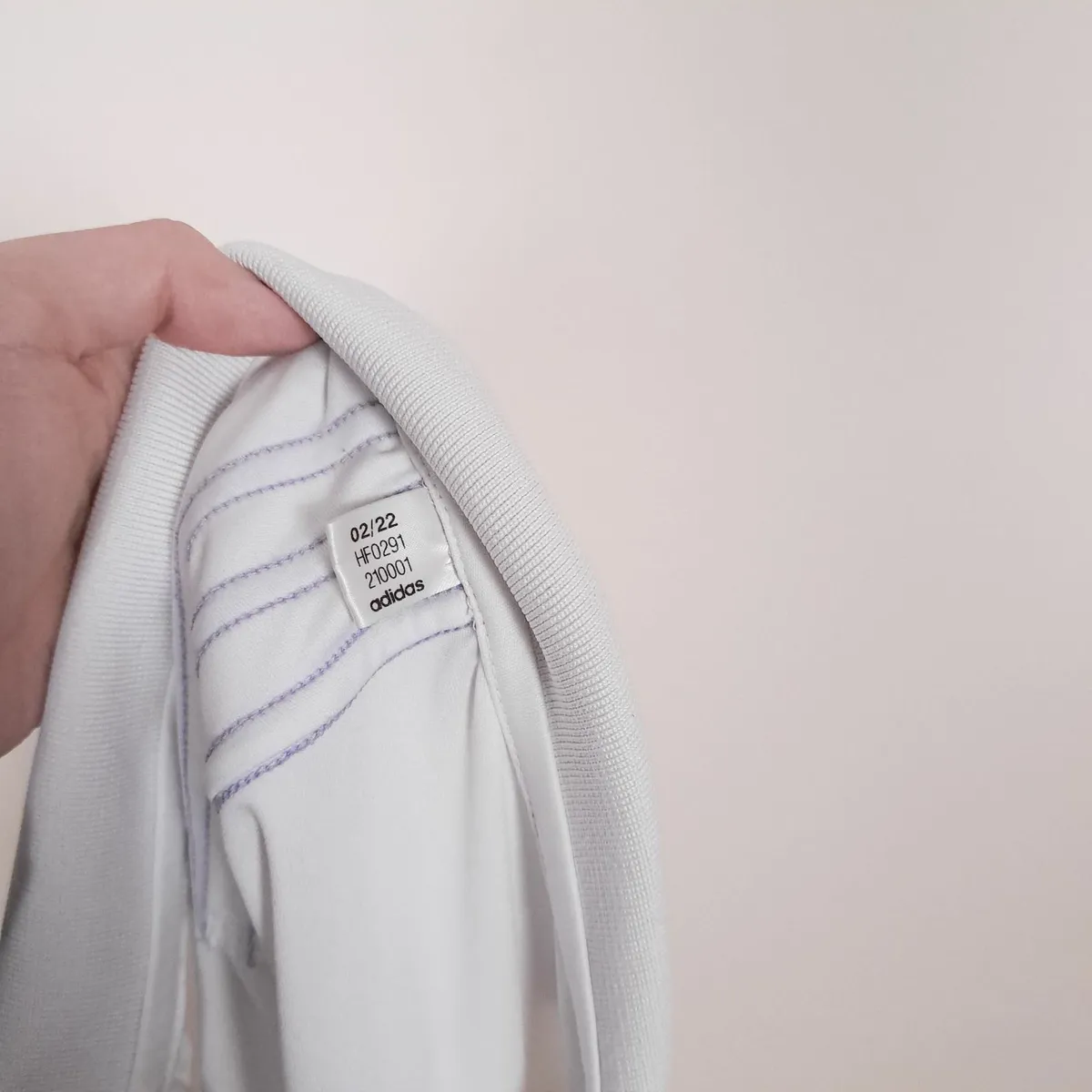 Adidas Real Madrid 22 23 Home Shirt L - Image 4