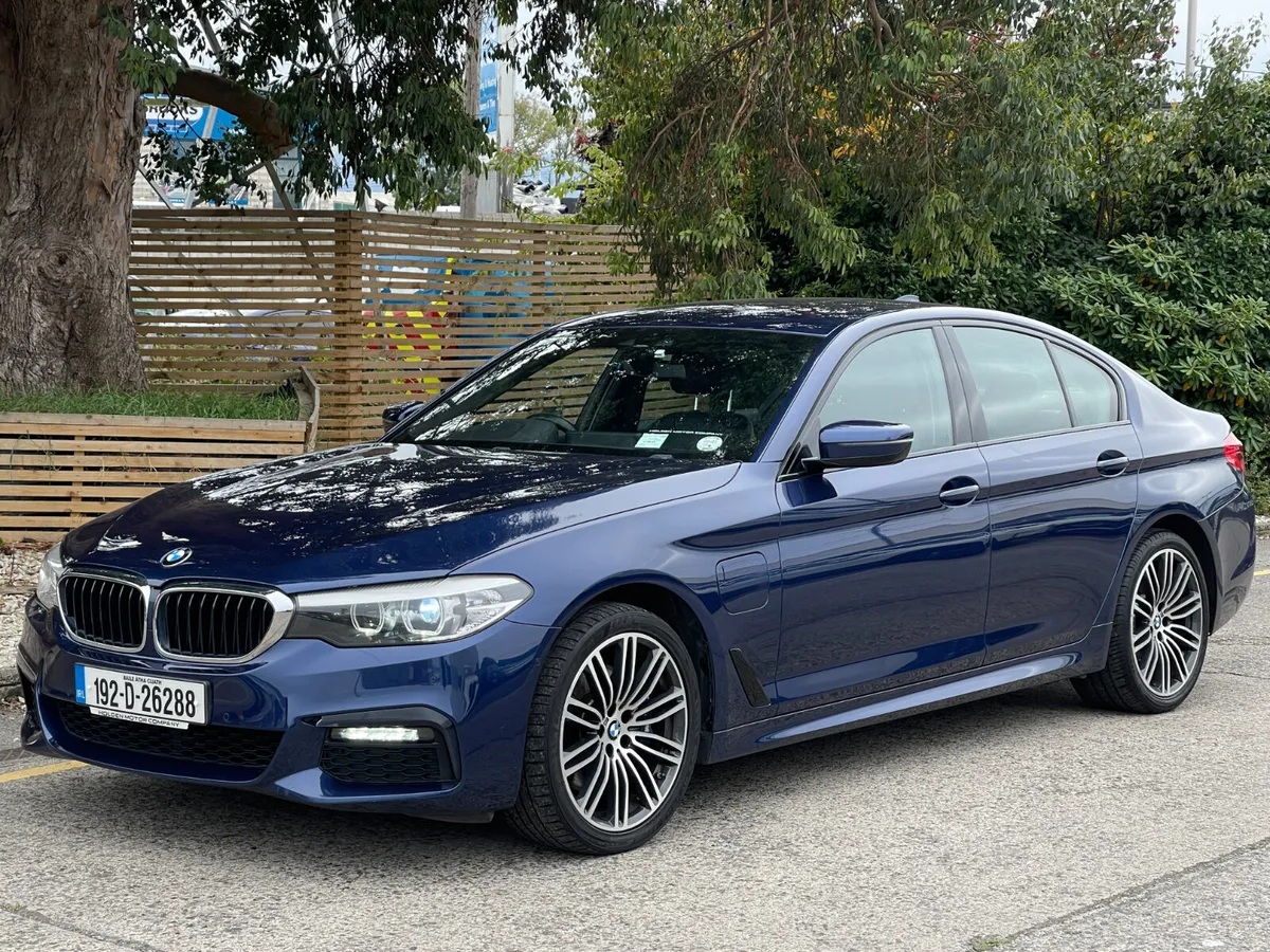 2019 BMW 5-Series..M SPORT..2 KEYS..HEATED SEATS - Image 2
