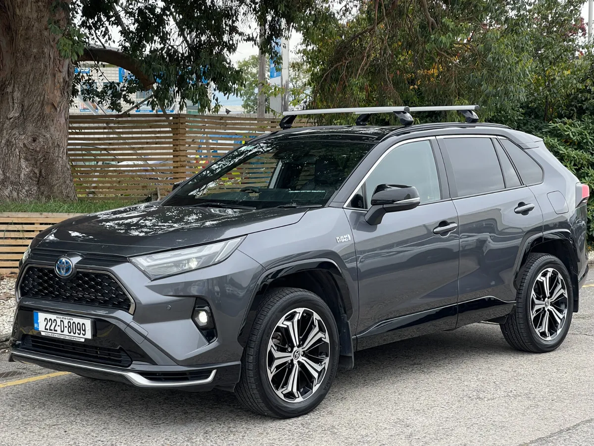2022 Toyota RAV4..AWD..LOW MILES..2 KEYS - Image 3