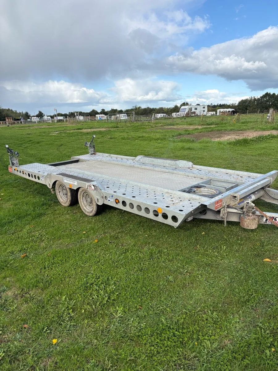 Ifor Williams car transporter - Image 1