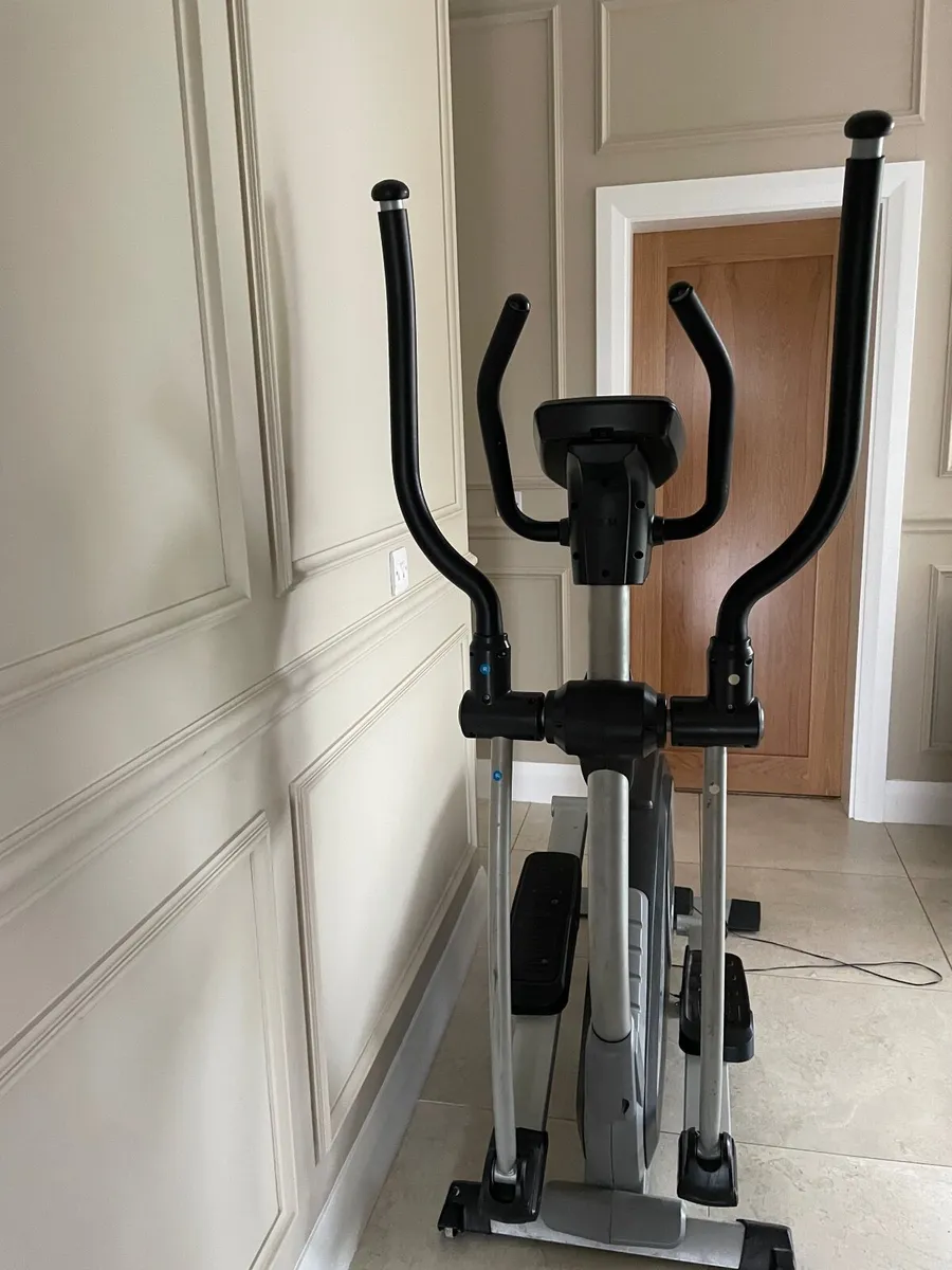 Cross trainer - Image 3