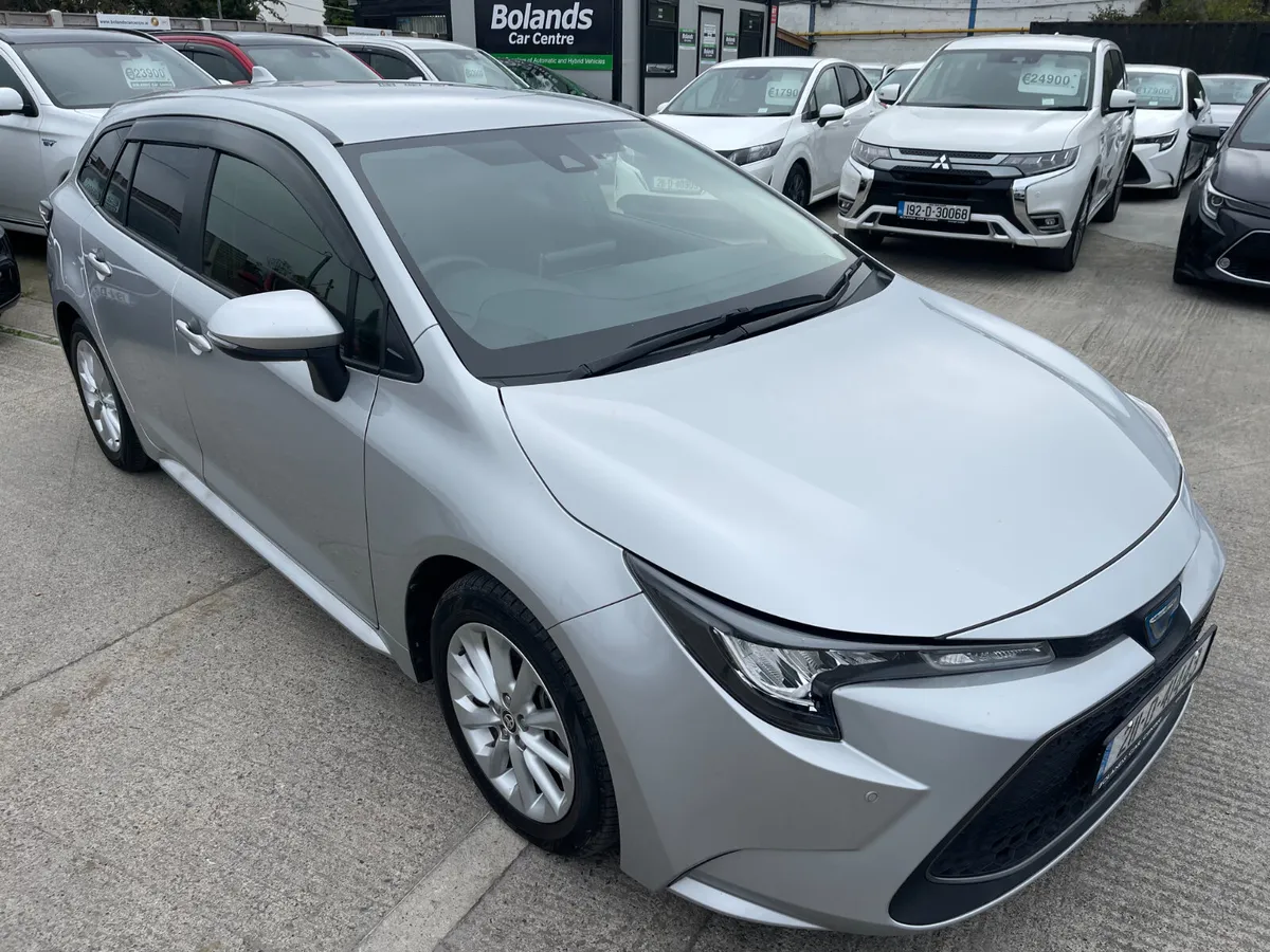211 Toyota Corolla Hybrid 1.8 Automatic Touring - Image 2