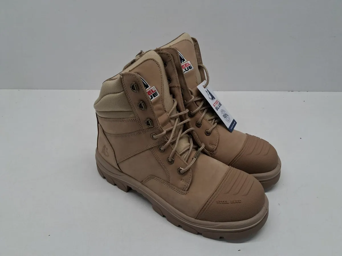 Online Auction Of Southern Cross Sand Boots - Image 2