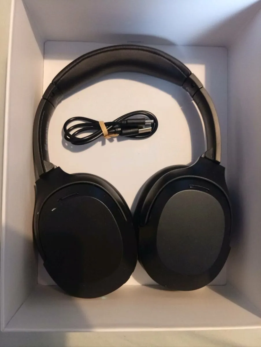 Q20 ANC Bluetooth Headphones (Never used) - Image 1
