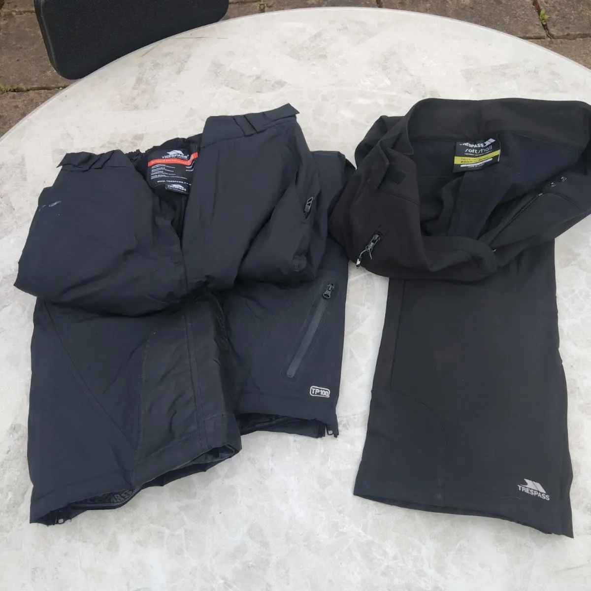 Trespass Ski Gear -FREE - Image 2