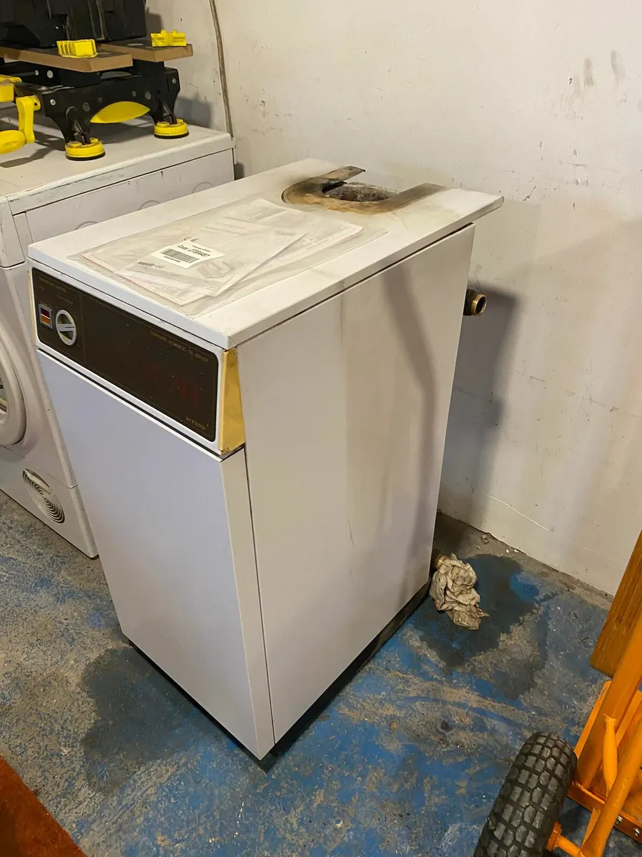 Oil boiler - Image 1