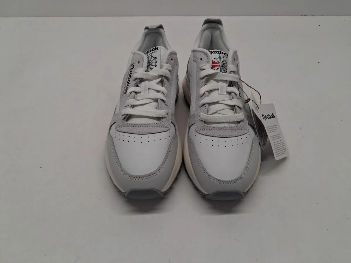 Online Auction Of Reebok Runners & More! - Image 1