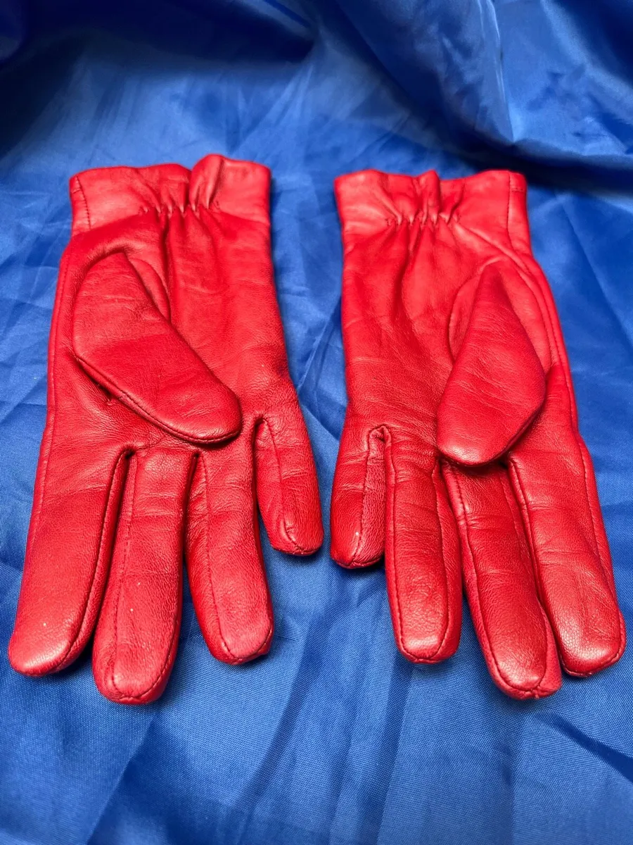 Red leather ladies gloves - Image 3