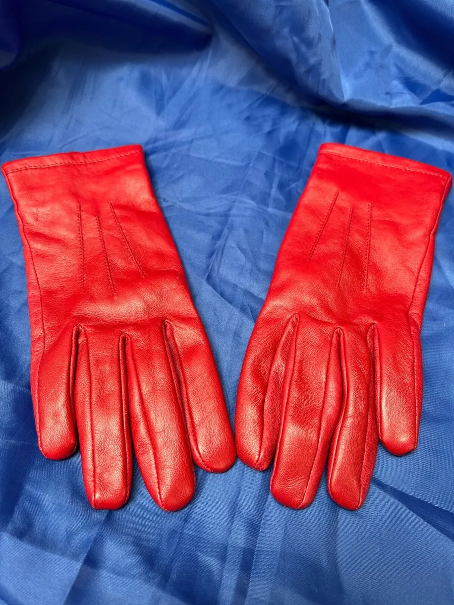 Red leather ladies gloves - Image 4