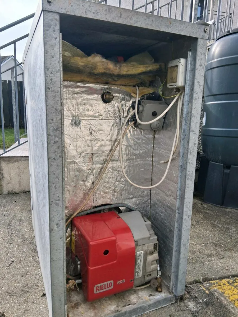 Grant Oil Boiler and Riello Burner - Image 1