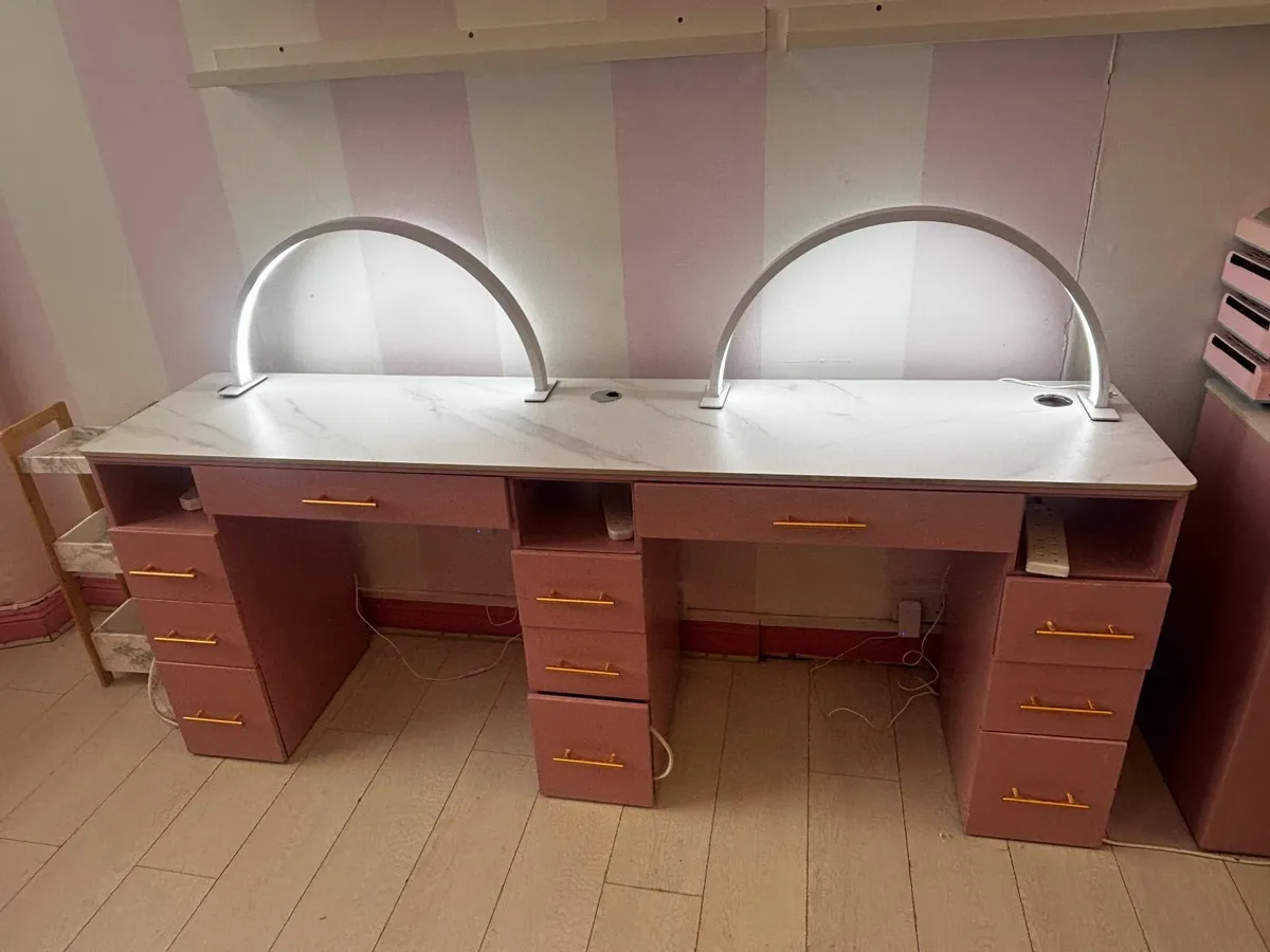 Beautiful Pink Pedicure  station - Image 3
