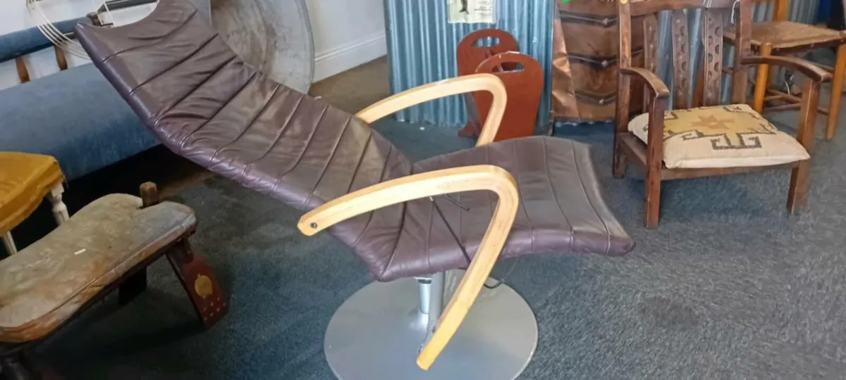Vintage Brown Real Leather Recliner Chair - Image 2