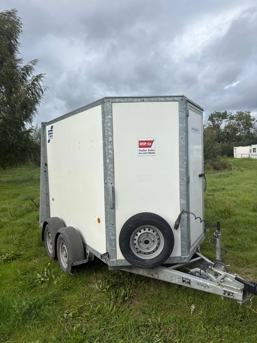 Ifor Williams box van trailer - Image 1