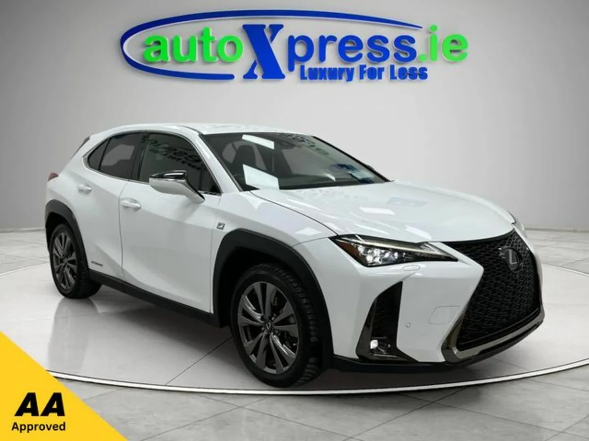 Lexus UX F Sport Automatic, Reversing camera - Image 1