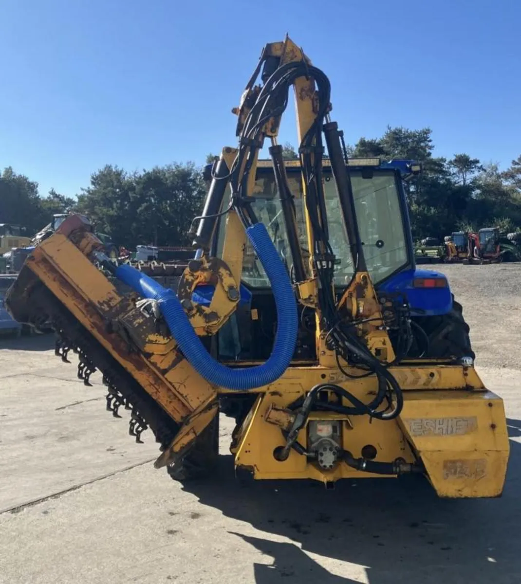 NEW HOLLAND 7635 DUAL COMMAND - Image 3