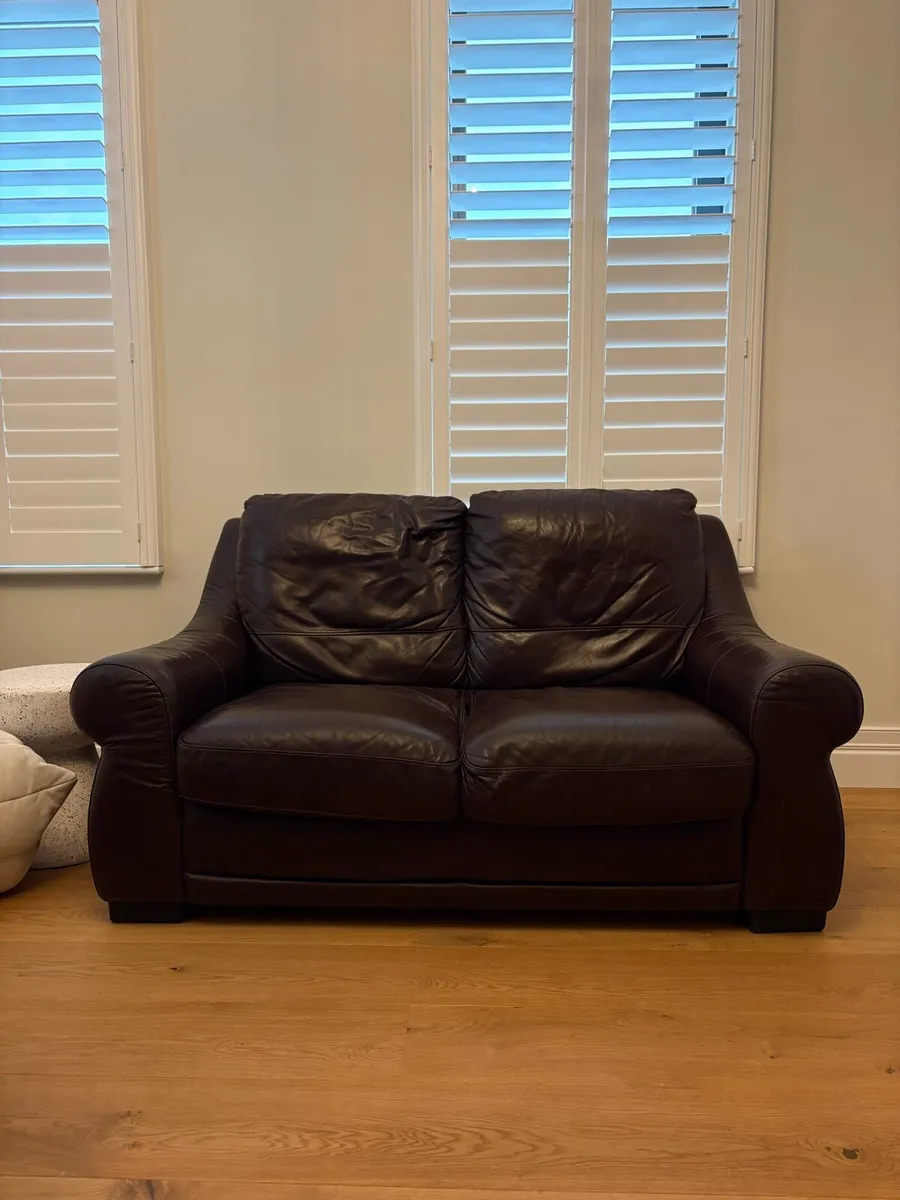 Brown leather 2 seater couch - Image 1
