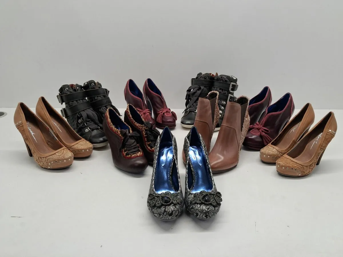 Online Auction Of Heels, Wedges & More! - Image 1
