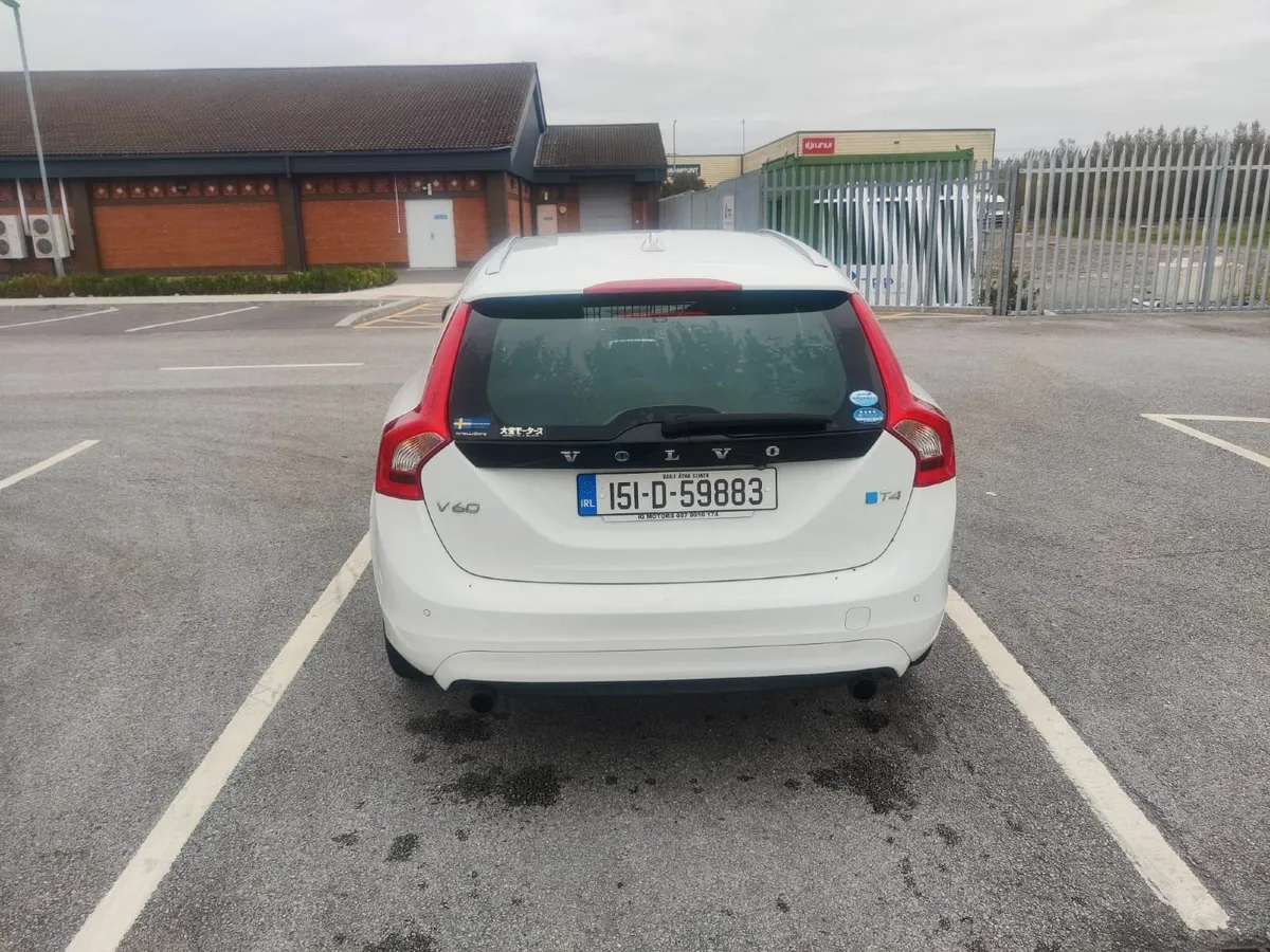Volvo V60 2015 - Image 4