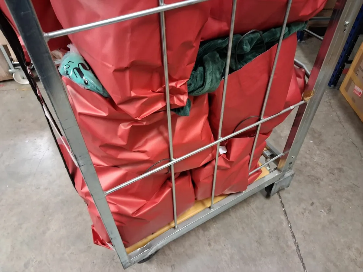 Online Auction Of A Selection Of Various Clothing - Image 4