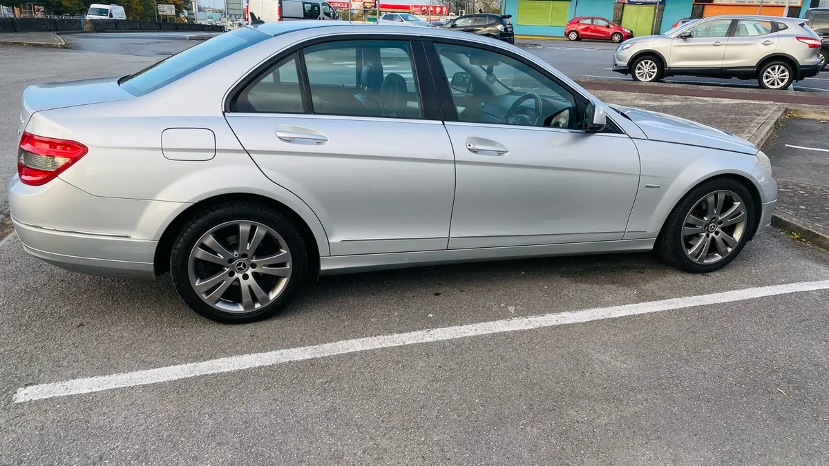 Mercedes C200 - Image 2