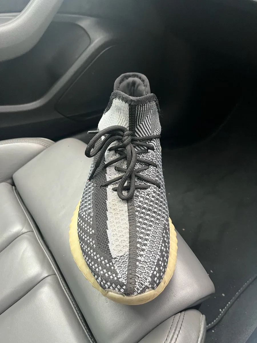 Adidas Yeezy Boost Trainers - Image 2