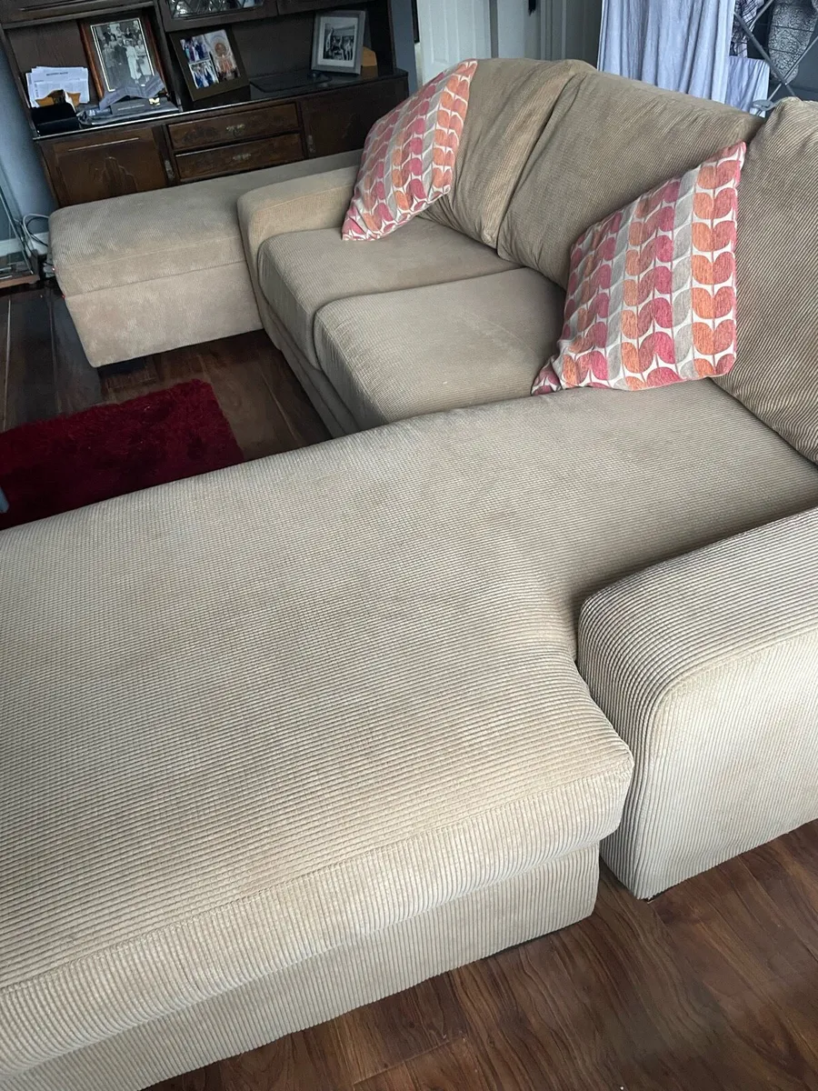 Corner sofa - Image 1
