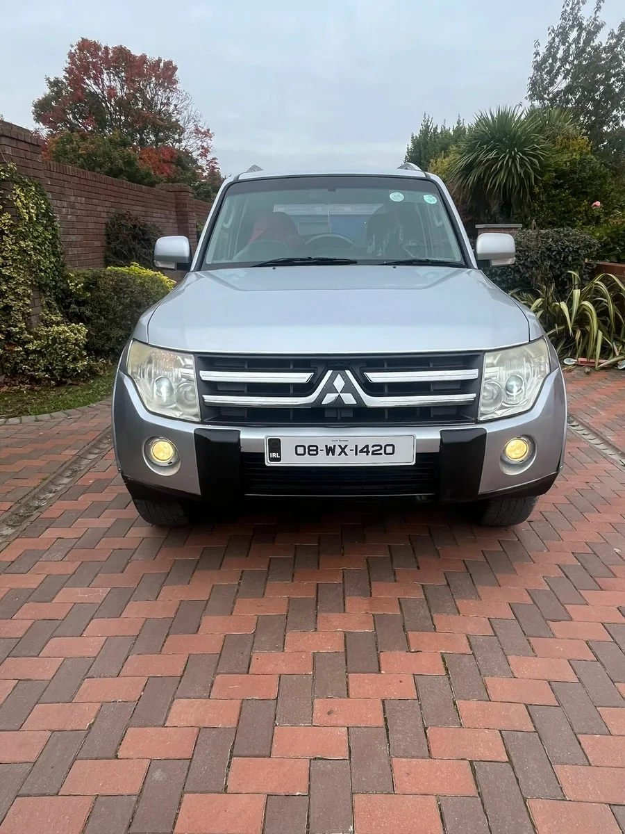 2008 Mitsubishi pajero swb automatic - Image 3
