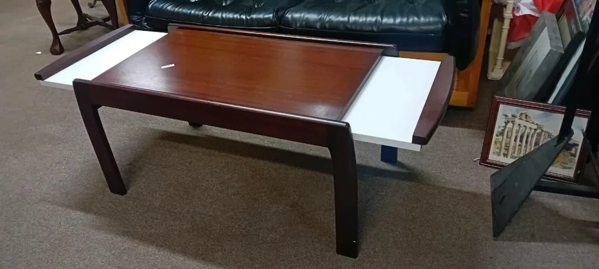 Mid Century Extendable Coffee Table - Image 1
