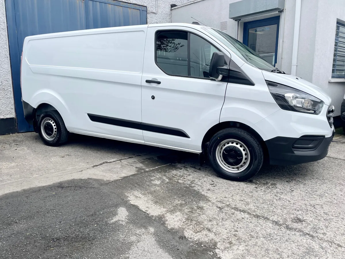 Ford Transit Custom 300L2  2.0TDCI 130BHP LWB,2022 - Image 2