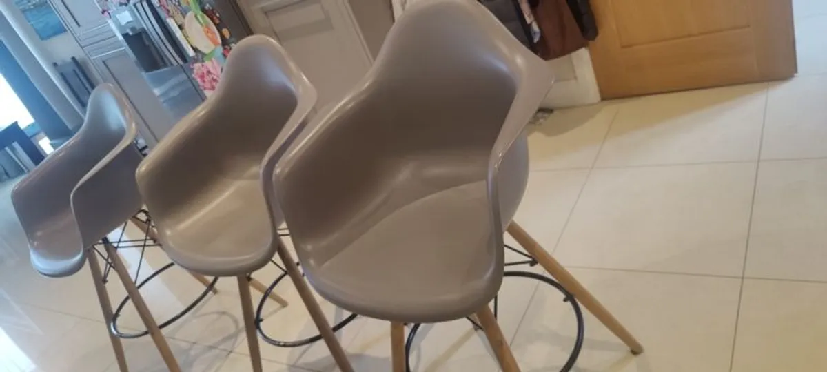 3 kitchen bar stools -65 for 3 stools - Image 2