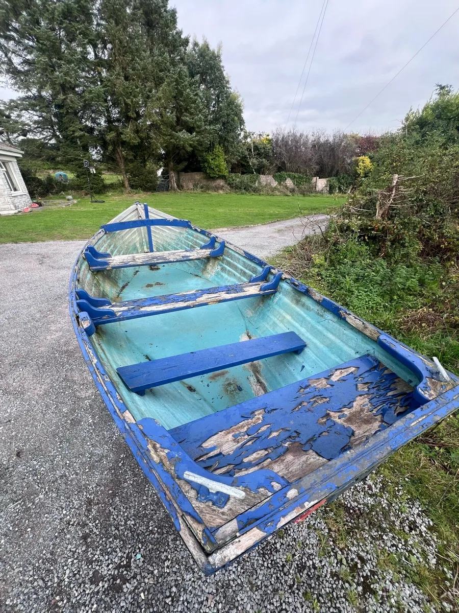 15 Foot (Wide Beam) Fibreglass Boat - Image 1