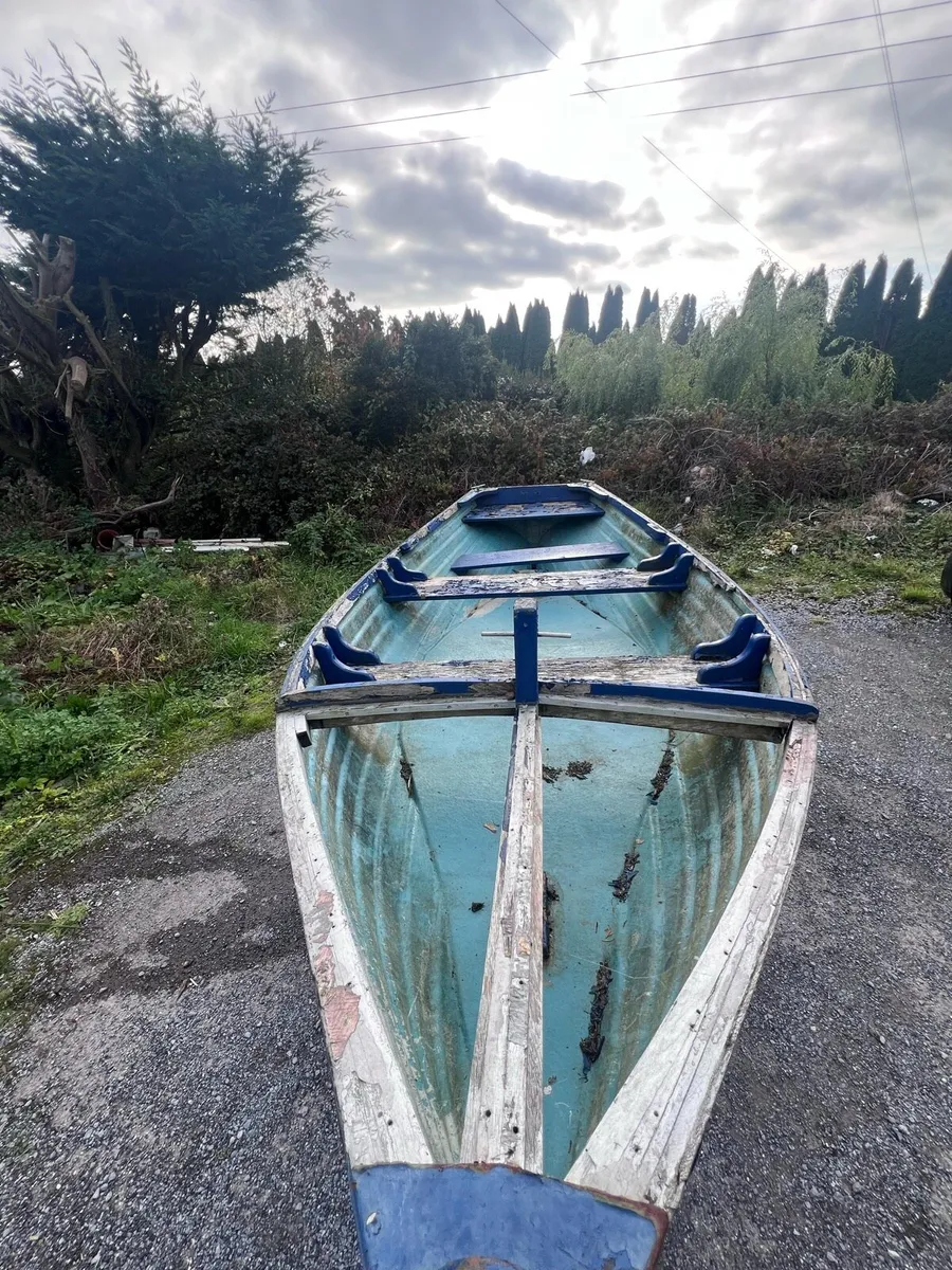 15 Foot (Wide Beam) Fibreglass Boat - Image 2